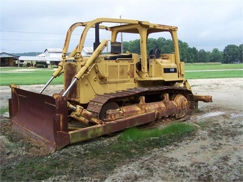 Dozers/tracks Caterpillar D6D