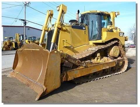 Dozers/tracks Caterpillar D8T