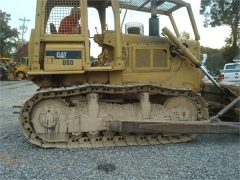 Dozers/tracks Caterpillar D6D