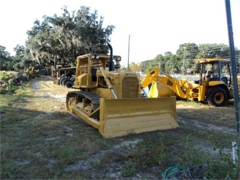 Dozers/tracks Caterpillar D6D