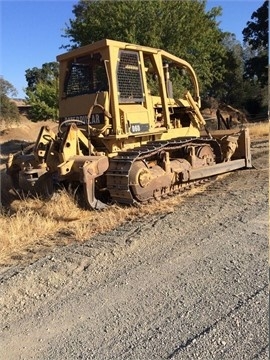 Dozers/tracks Caterpillar D6D