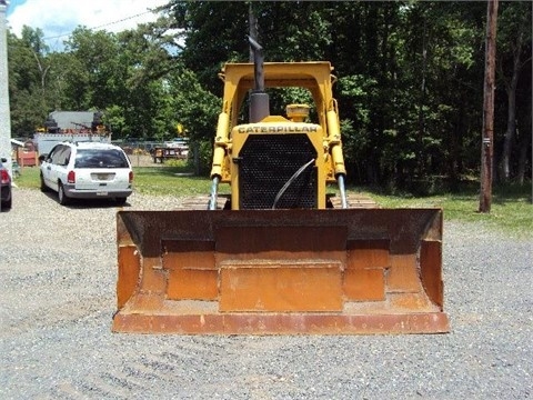 Dozers/tracks Caterpillar D6D