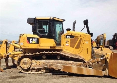 Dozers/tracks Caterpillar D7E