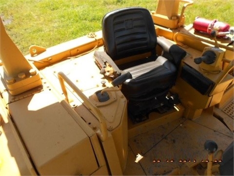 Dozers/tracks Caterpillar D6H