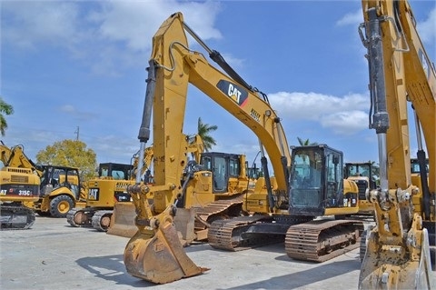 Hydraulic Excavator Caterpillar 320DL