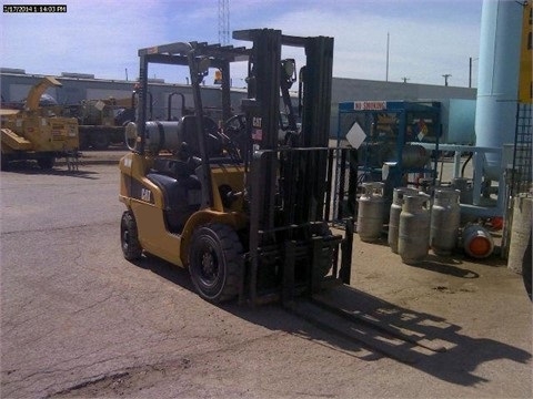 Montacargas Caterpillar P5000