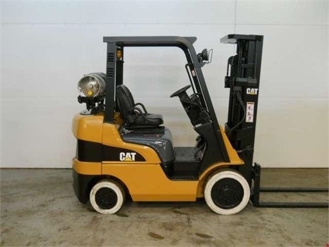 Montacargas Caterpillar C5000 de medio uso en venta Ref.: 1419619260706904 No. 3