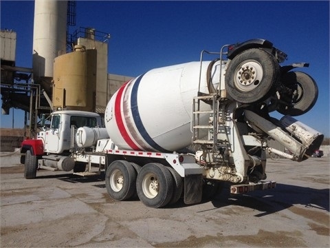 Mezcladoras De Concreto Mack RD688S usada de importacion Ref.: 1420940601112409 No. 2