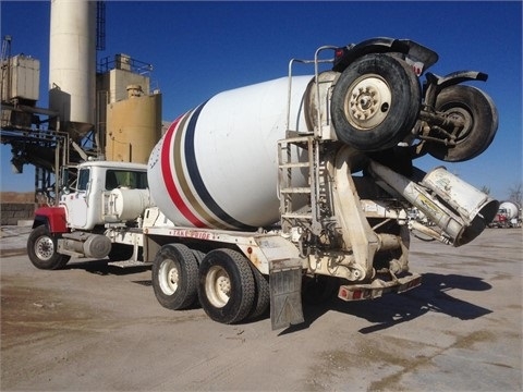 Mixers Concrete Mack RD688S