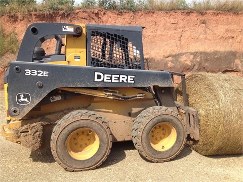 Minicargadores Deere 332E de segunda mano en venta Ref.: 1421800542480837 No. 3