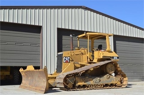 Dozers/tracks Caterpillar D5H