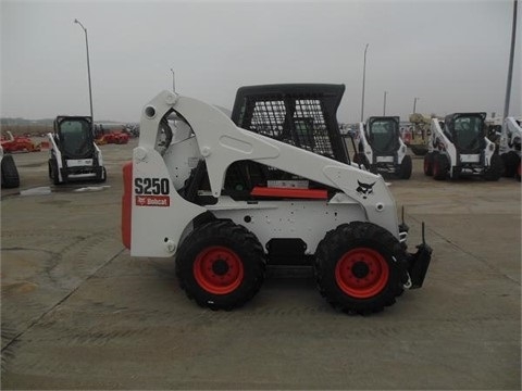 Minicargadores Bobcat  S250 usada a la venta Ref.: 1423602114843809 No. 2