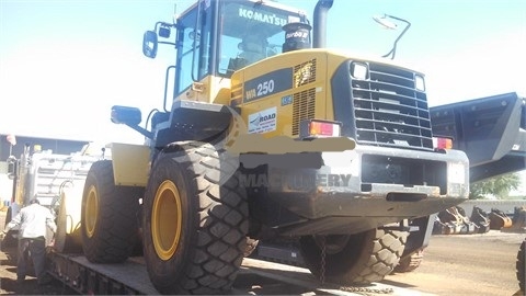 Cargadoras Sobre Ruedas Komatsu WA250 en buenas condiciones Ref.: 1425323753405363 No. 4