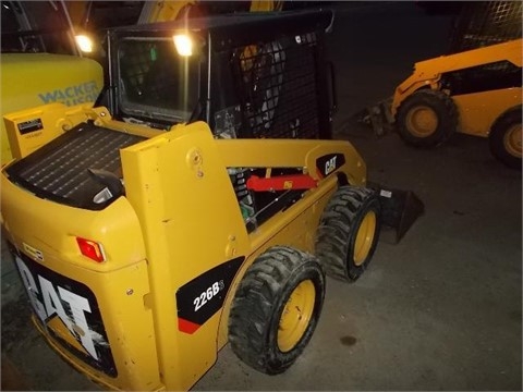 Minicargadores Caterpillar 226B en buenas condiciones Ref.: 1425512517557817 No. 4