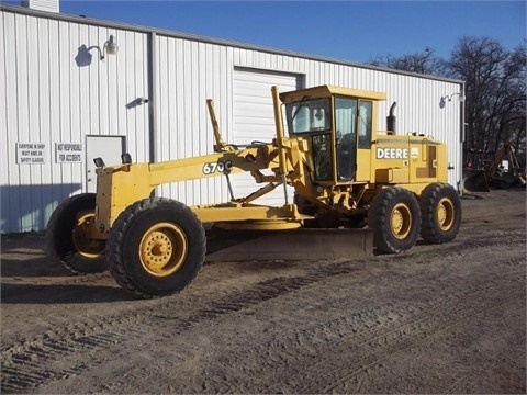 Motoconformadoras Deere 670C de medio uso en venta Ref.: 1425756591496779 No. 3