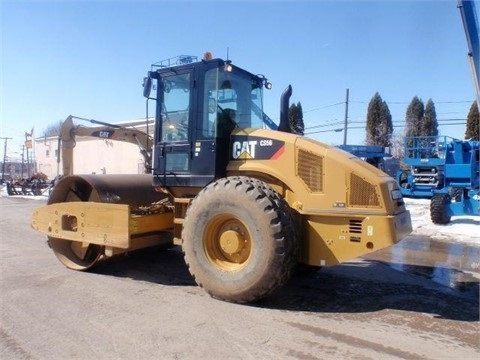 Compactadora Vibratoria Caterpillar CS56 de segunda mano en venta Ref.: 1426205204841953 No. 3