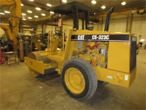 Compactadora Vibratoria Caterpillar CS-323C en buenas condiciones Ref.: 1426276281288870 No. 3