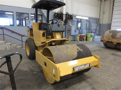 Compactadora Vibratoria Caterpillar CS-323C en buenas condiciones Ref.: 1426276281288870 No. 4