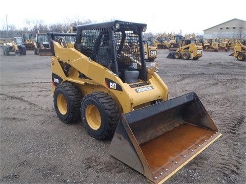 Minicargadores Caterpillar 242B en venta Ref.: 1429826311219888 No. 2