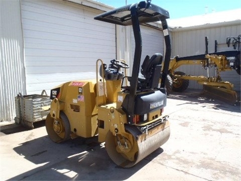 Compactadora De Doble Rodillo Caterpillar CB24 de importacion a l Ref.: 1429931449588065 No. 4