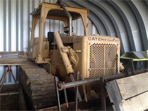 Dozers/tracks Caterpillar D5B