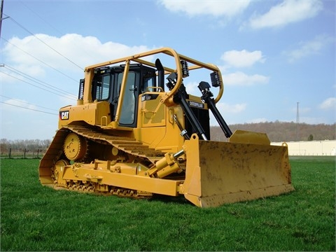 Dozers/tracks Caterpillar D6T