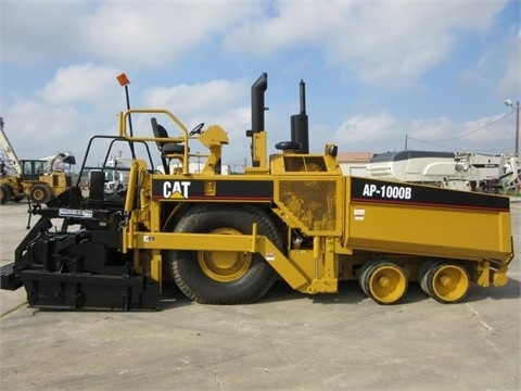 Pavers Caterpillar AP-1000B