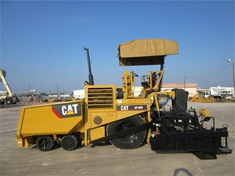 Pavers Caterpillar AP-600