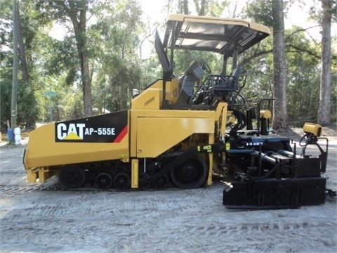 Pavers Caterpillar AP-555E