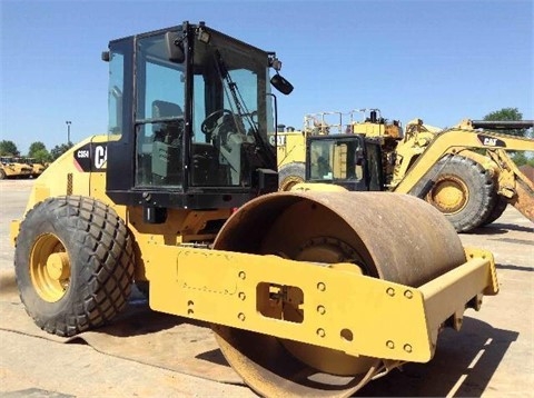 Compactadora Vibratoria Caterpillar CS54 usada a buen precio Ref.: 1431117228374038 No. 4