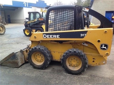 Minicargadores Deere 317 de segunda mano a la venta Ref.: 1431537962378973 No. 4