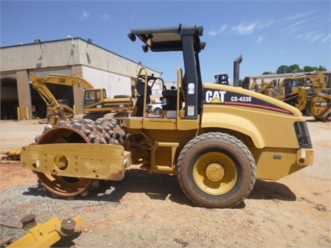 Compactadora Vibratoria Caterpillar CS-433E usada en buen estado Ref.: 1431636179096242 No. 4