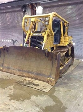 Dozers/tracks Caterpillar D6T