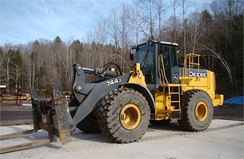 Cargadoras Sobre Ruedas Deere 744J