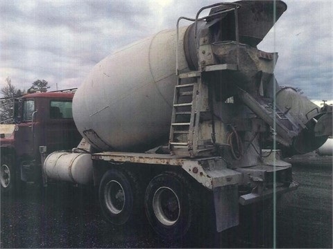 Mezcladoras De Concreto Mack DM237 de medio uso en venta Ref.: 1435696505637319 No. 3