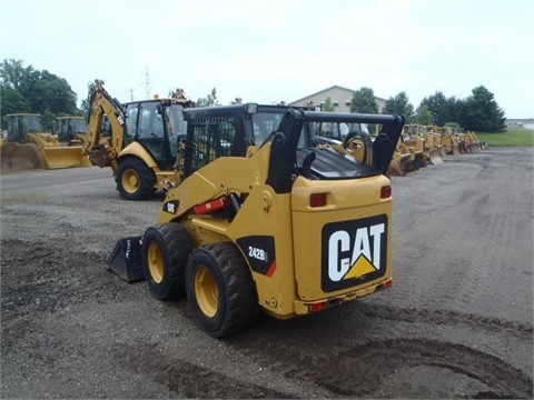 Minicargadores Caterpillar 242B en venta, usada Ref.: 1437161420134740 No. 4