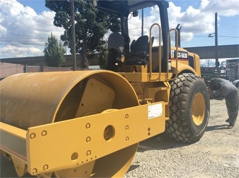 Compactadora Vibratoria Caterpillar CS-563D en buenas condiciones Ref.: 1437591036798460 No. 3