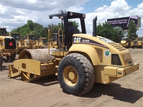 Compactadora Vibratoria Caterpillar CS-563E de segunda mano a la  Ref.: 1437600282505888 No. 2