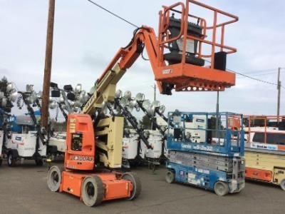 Lift Jlg E300