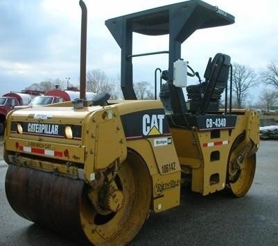 Compactadora Vibratoria Caterpillar CB-434D seminueva en perfecto Ref.: 1437686339707323 No. 2