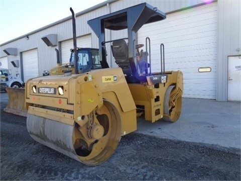 Compactadora Vibratoria Caterpillar CB-434C de segunda mano a la  Ref.: 1437687799932025 No. 3