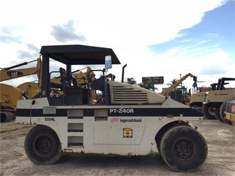 Compactadora Con Llantas Ingersoll-rand PT240R importada en buena Ref.: 1438105314228809 No. 3