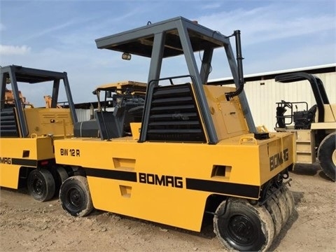 Compactadora Con Llantas Bomag BW12R de segunda mano en venta Ref.: 1438107397540536 No. 4