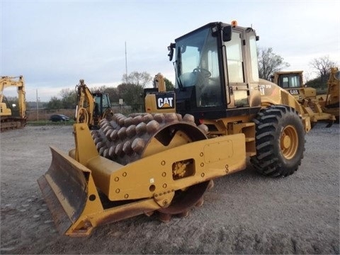 Compactadora Vibratoria Caterpillar CP56 de medio uso en venta Ref.: 1438120017133213 No. 3