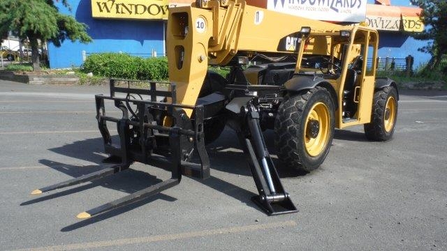 Telehandler Caterpillar TL1055