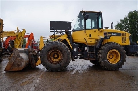 Cargadoras Sobre Ruedas Komatsu WA200 de segunda mano a la venta Ref.: 1439588689613176 No. 2