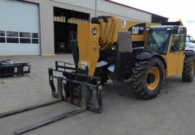 Telehandler Caterpillar TL1055