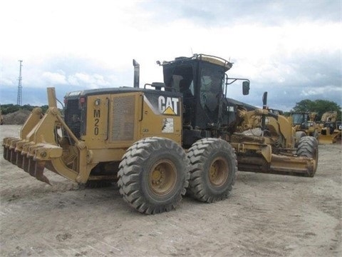 Motoconformadoras Caterpillar 14M