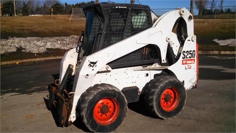 Minicargadores Bobcat S250