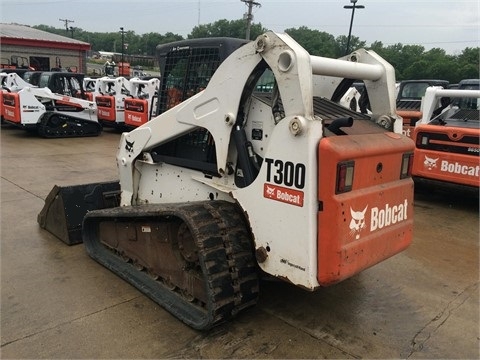 Minicargadores Bobcat T300 de segunda mano a la venta Ref.: 1441042706563943 No. 3